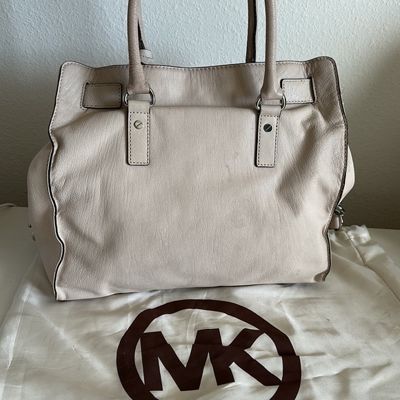 MK Monogram Lock White Leather Satchel - Picture 3 of 5